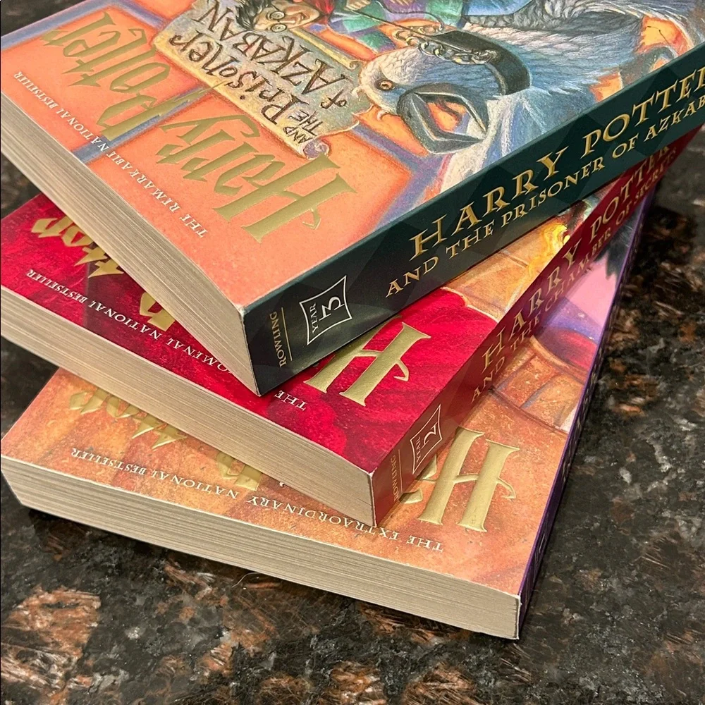 Scholastic Harry Potter Paperback Trio - Red, Purple, Green - Picture 3 of 6
